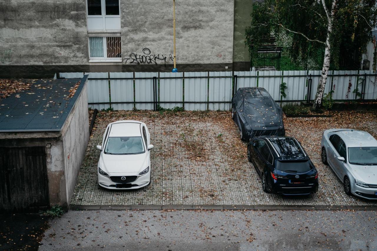 Old Town City Center Apartment 2 - Private Parking Included Košice Εξωτερικό φωτογραφία